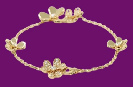 Cartier vs Van Cleef  Arpels
