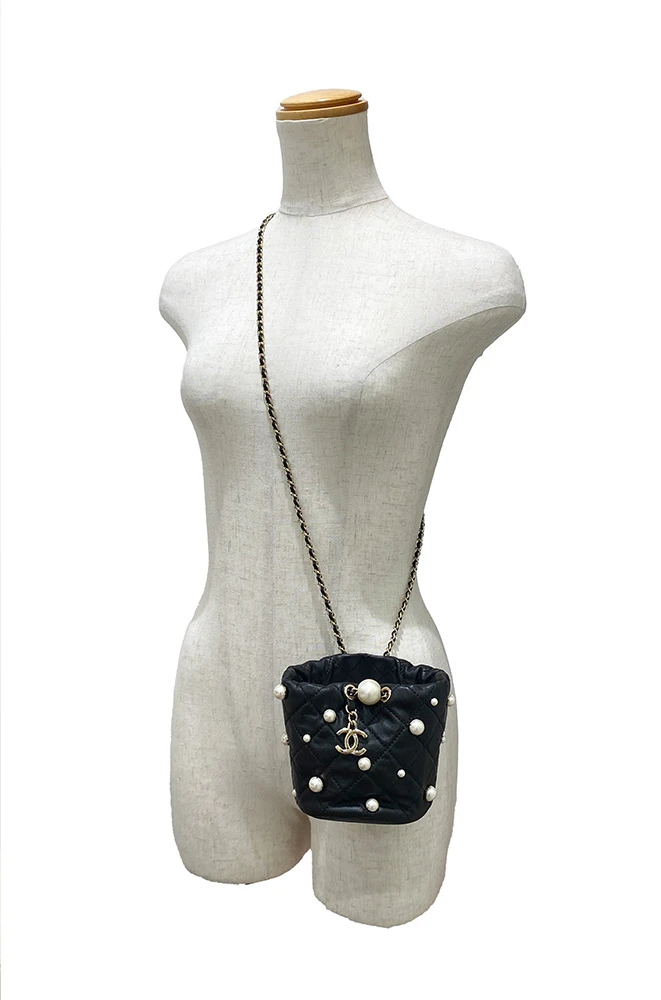 Chanel Black Lambskin Quilted Pearl Mini About Pearl Drawstring Bag