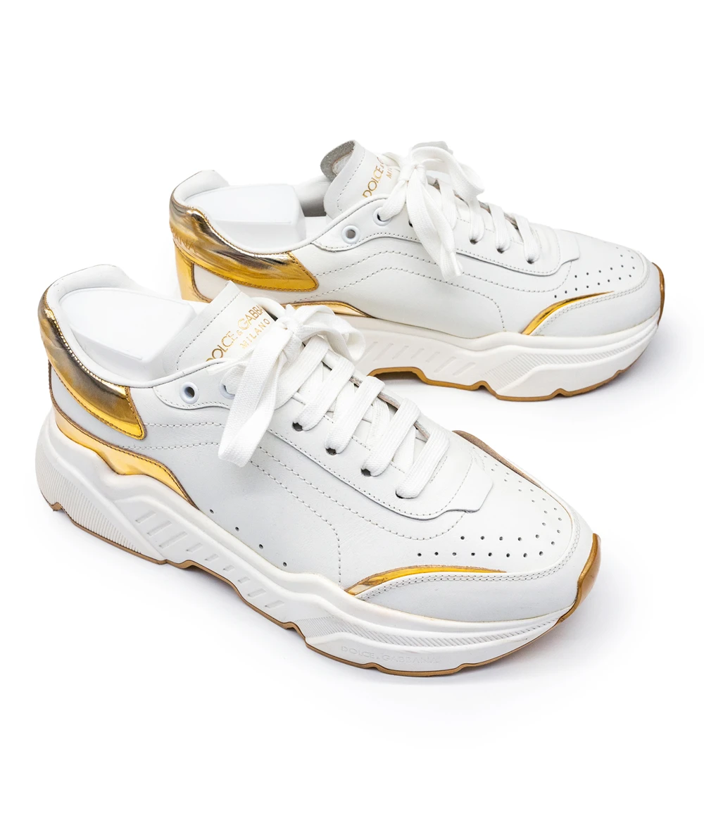 Dolce  Gabbana Size 40 White/Golden Patent Leather Super King Low Top Sneakers