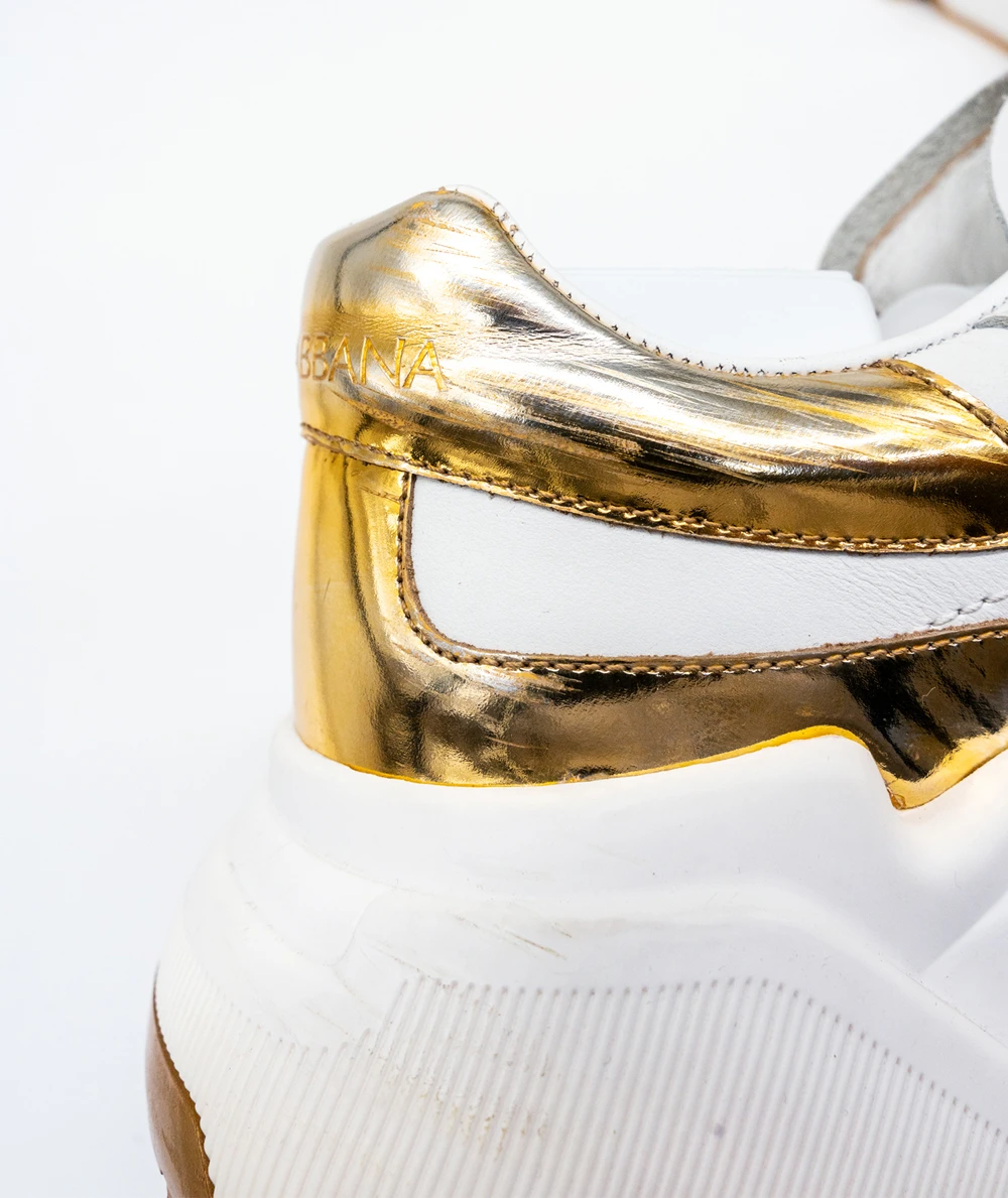 Dolce  Gabbana Size 40 White/Golden Patent Leather Super King Low Top Sneakers