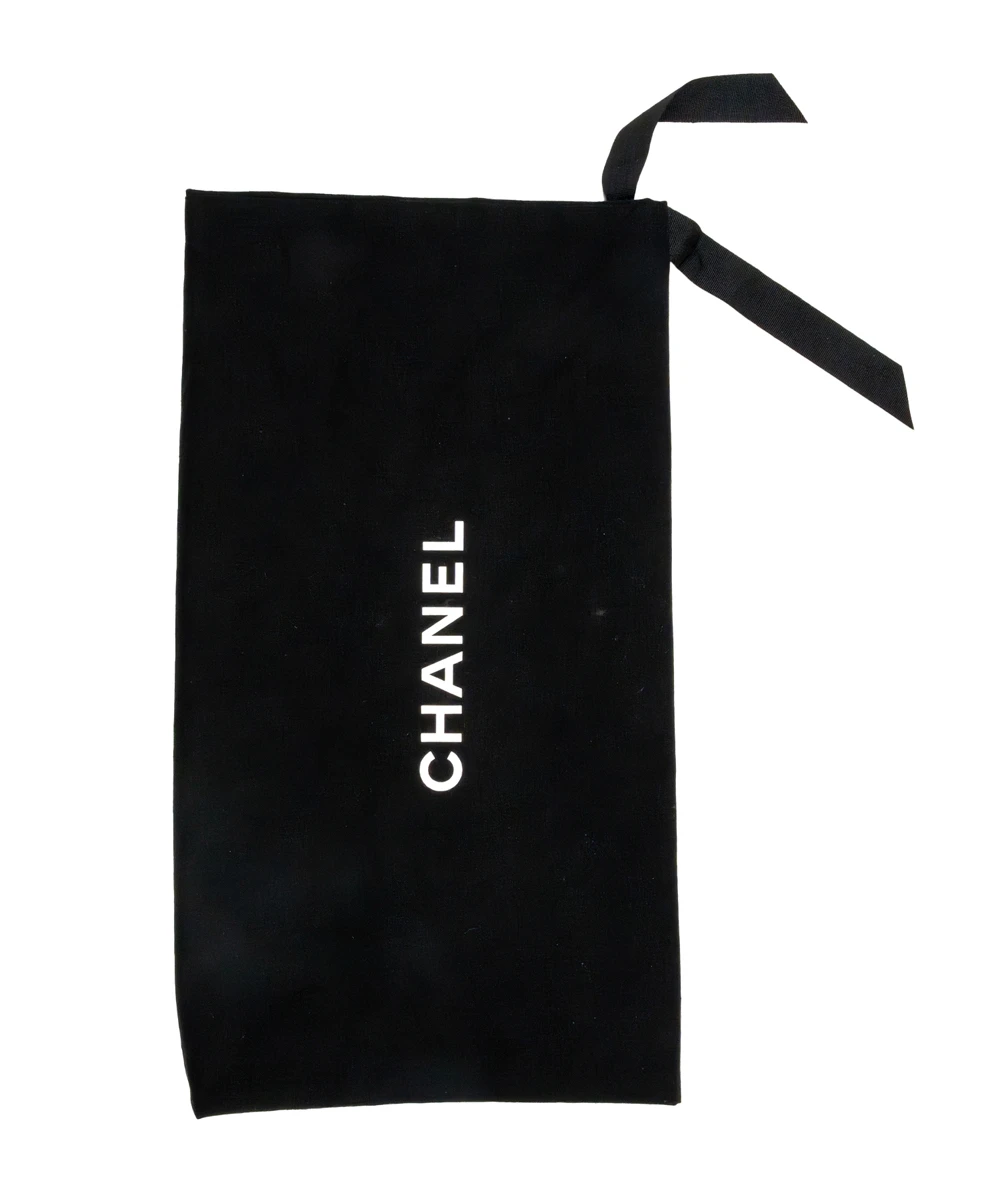 Chanel Black Double Flap Classic Jumbo Caviar Leather Handbag with Gold Hardware