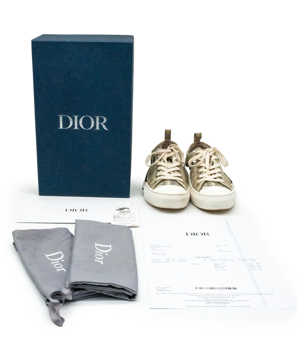 Dior Size 40 White/Black Oblique Mesh and Rubber B23 Low Top Sneakers
