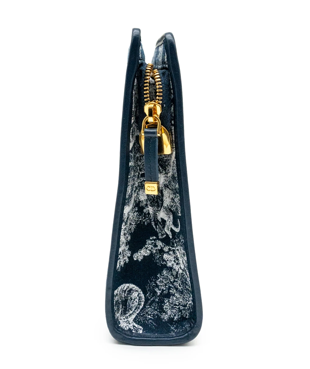 Christian Dior 30 Montaigne Dea Blue Toile de Jouy Reverse Jacquard Pouch