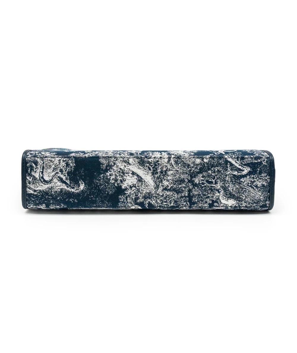 Christian Dior 30 Montaigne Dea Blue Toile de Jouy Reverse Jacquard Pouch