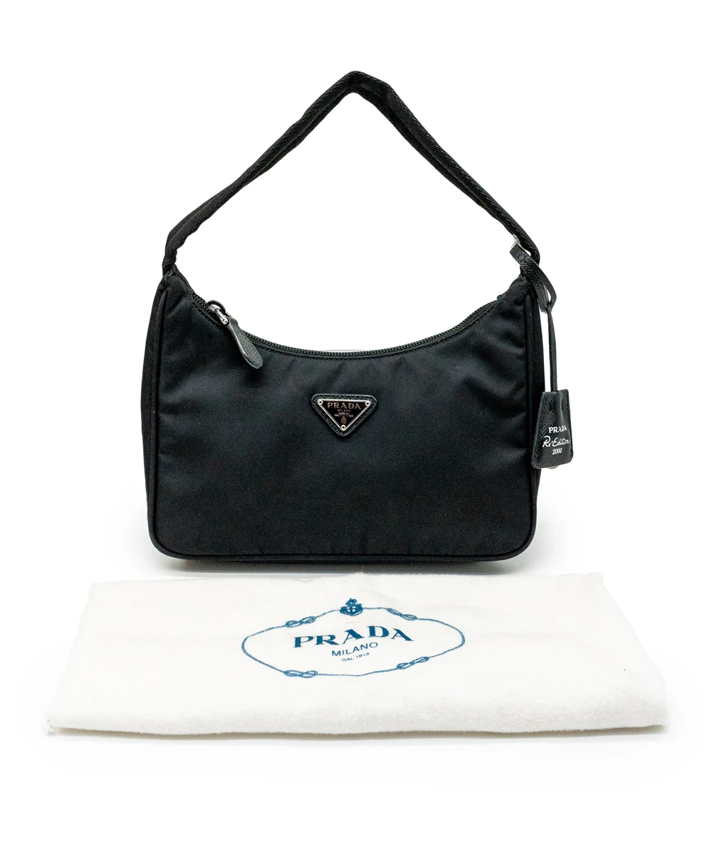 Prada Black Nylon Re-Edition 2000 Shoulder Bag