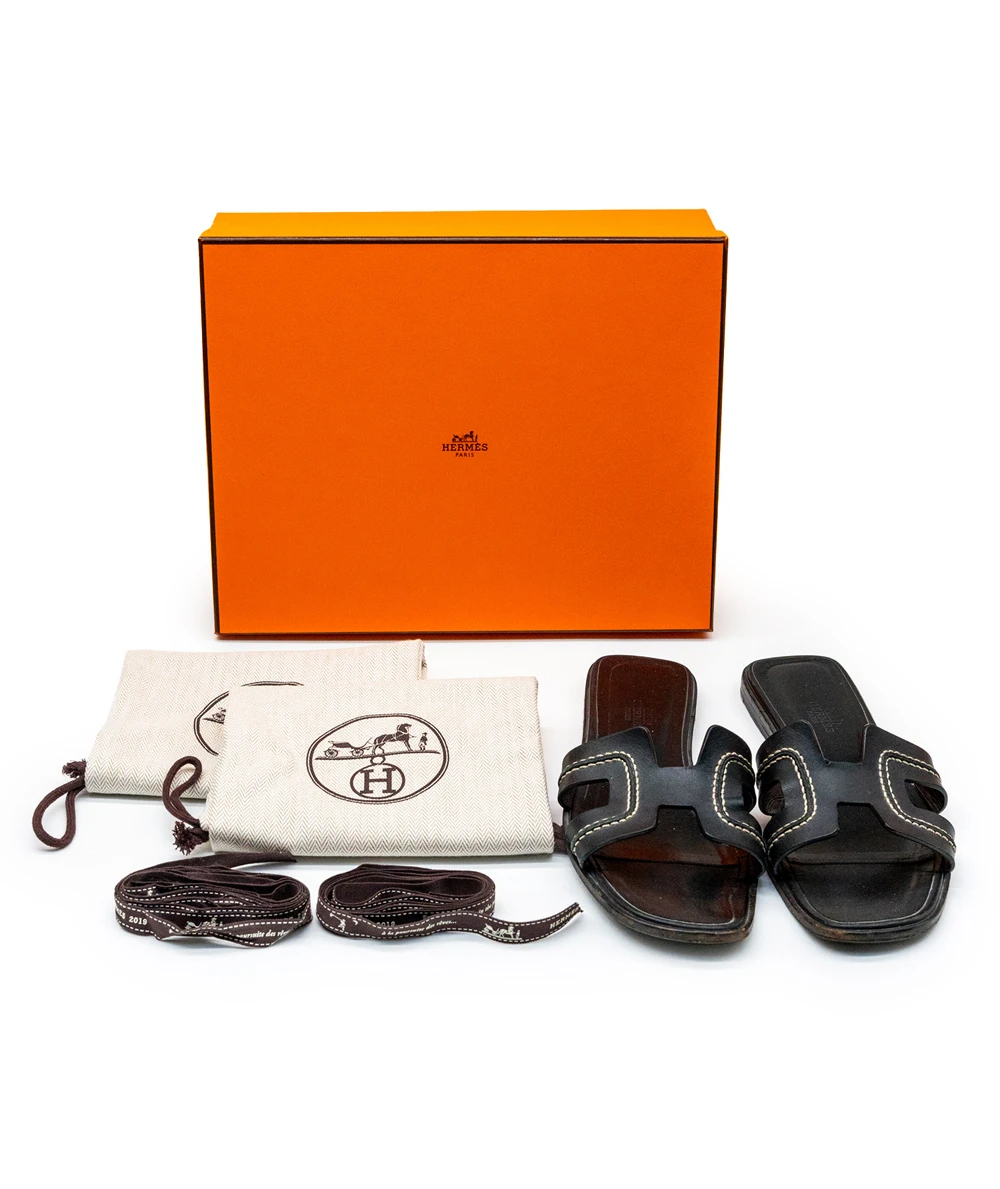 Hermes Size 37 Black Leather Oran Sandals