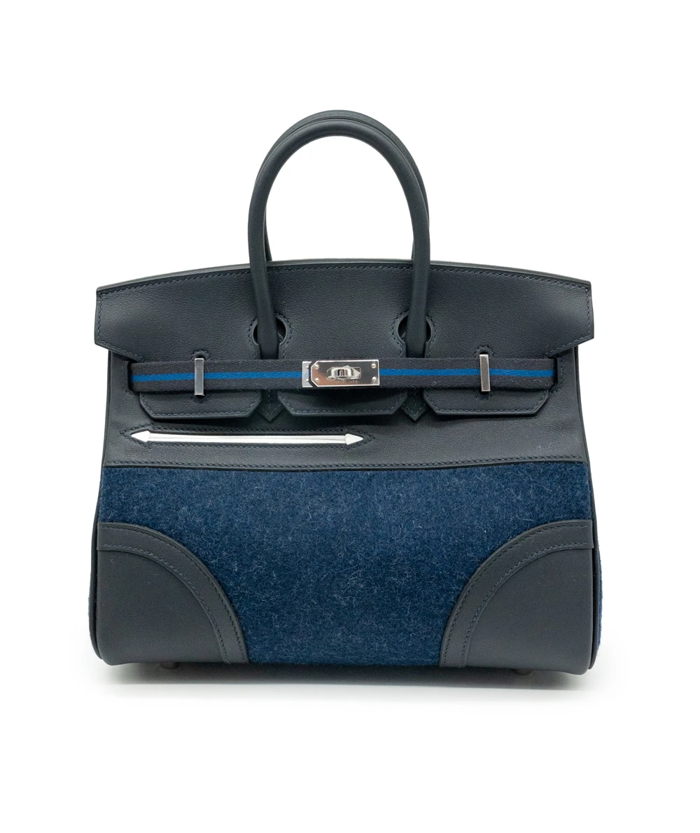 Hermes 2024 (Stamp W) Caban/Bleu Nuit Swift Leather and Feutre Palladium Hardware Limited Edition Birkin 25 Go Team Bag