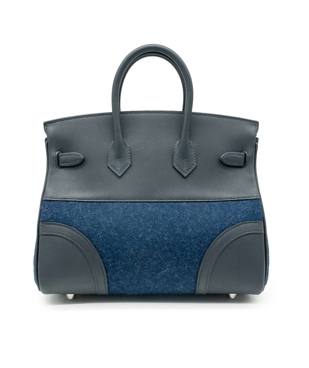 Hermes 2024 (Stamp W) Caban/Bleu Nuit Swift Leather and Feutre Palladium Hardware Limited Edition Birkin 25 Go Team Bag