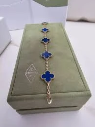 Van Cleef Vintage Alhambra Bracelet Agate 5 Motifs JF950551