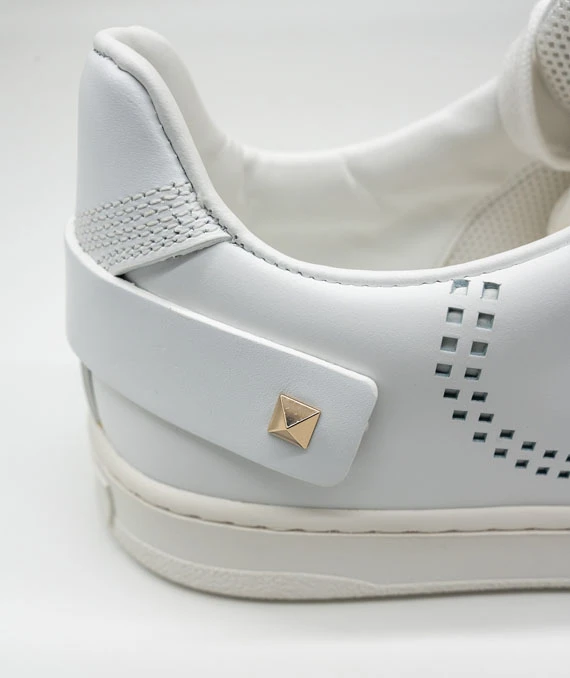 Valentino Size 41 White Leather Backnet Rockstud Low Top Sneakers