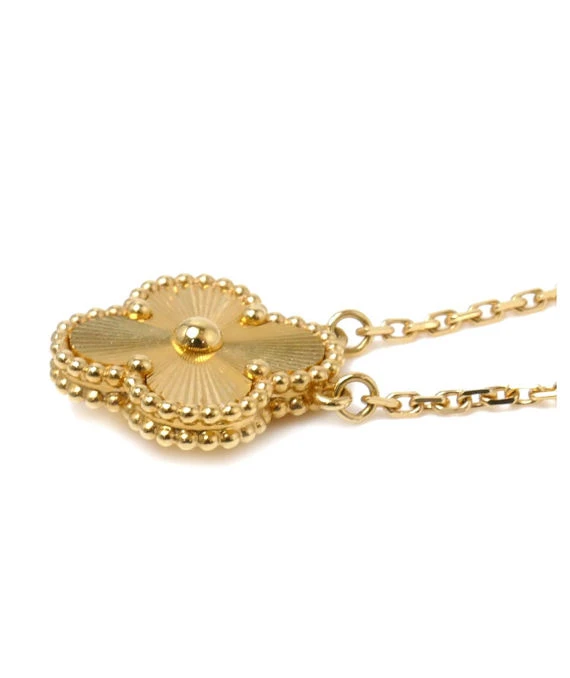 Van Cleef  Arpels Vintage Alhambra Pendant 18k Yellow Gold Necklace