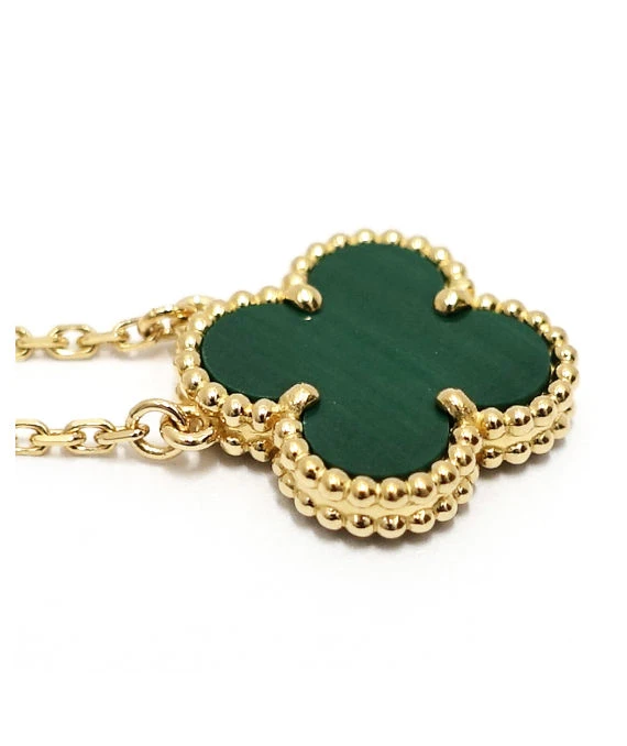 Van Cleef  Arpels Vintage 18k Yellow Gold Necklace with Alhambra Malachite Pendant