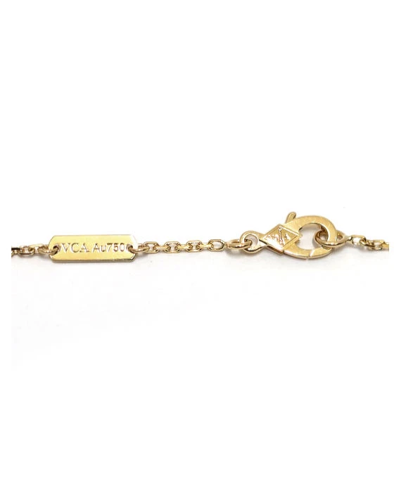 Van Cleef  Arpels Vintage 18k Yellow Gold Necklace with Alhambra Malachite Pendant