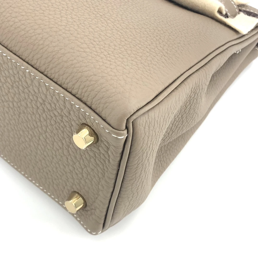 Hermes 2022 (Stamp U) Size 25 Togo leather Kelly Etoupe in Color with Gold Hardware