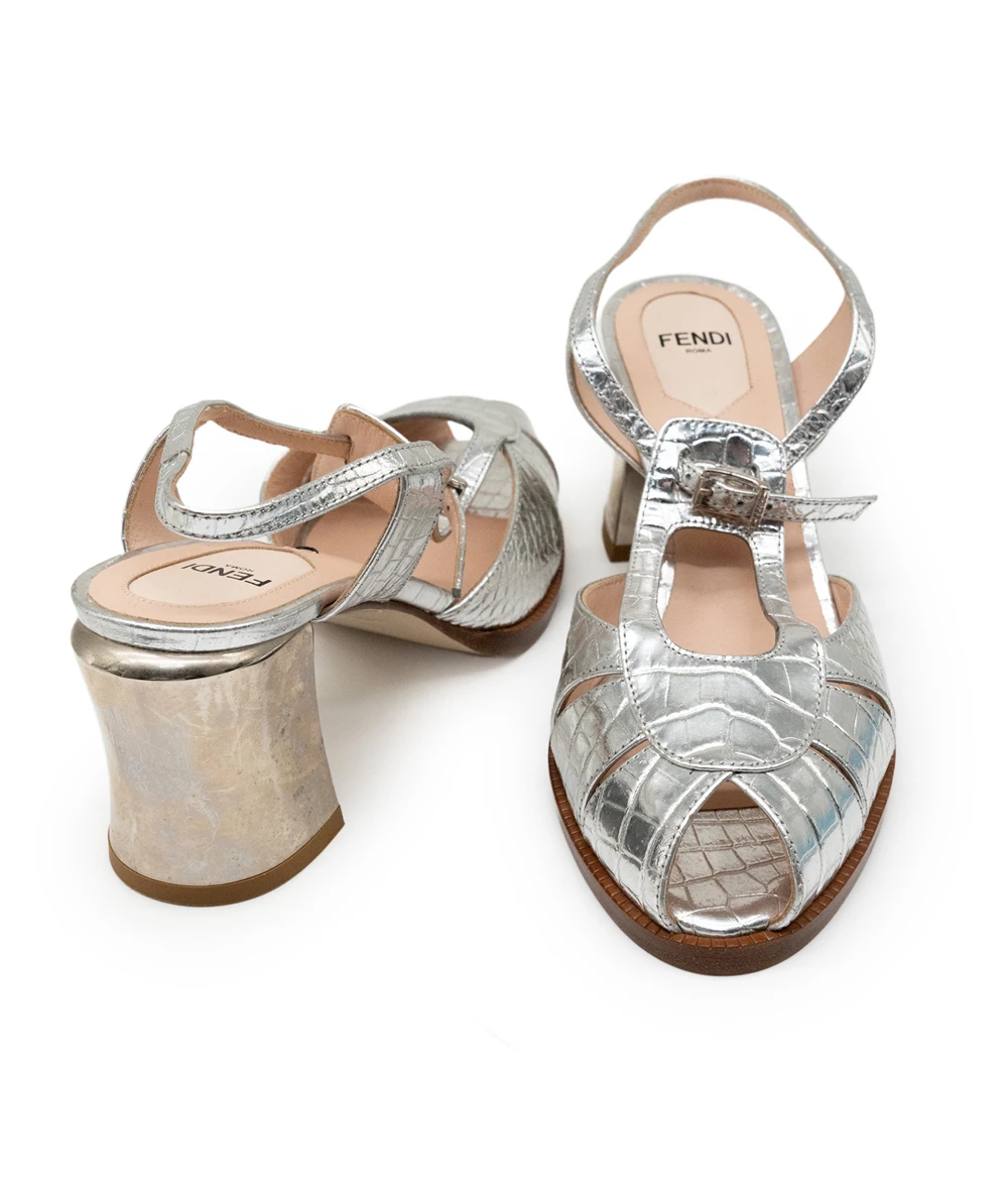 Fendi Size 38 Silver Foil Crocodile-embossed Leather Metallic Strappy Chameleon Platform Block Heel Sandals