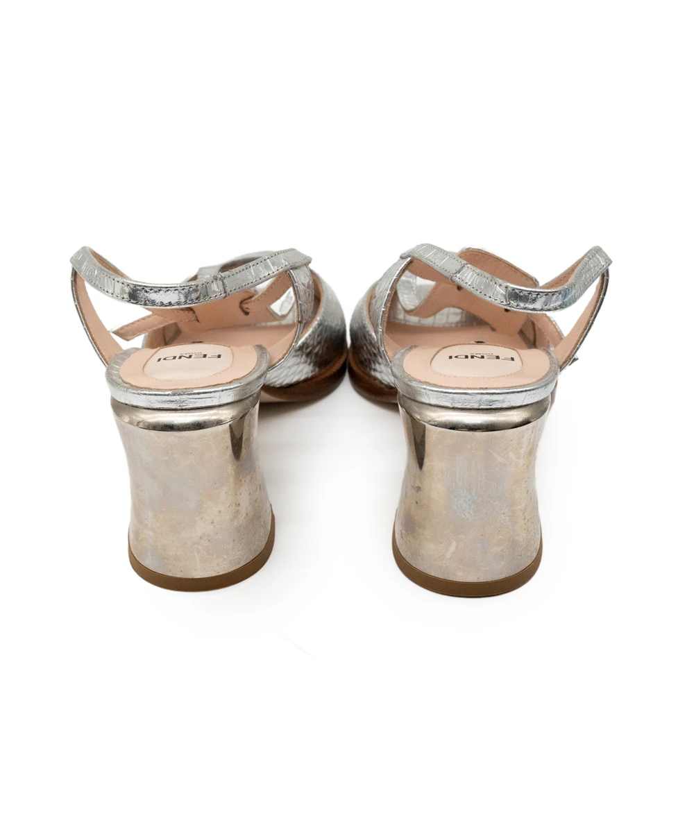 Fendi Size 38 Silver Foil Crocodile-embossed Leather Metallic Strappy Chameleon Platform Block Heel Sandals