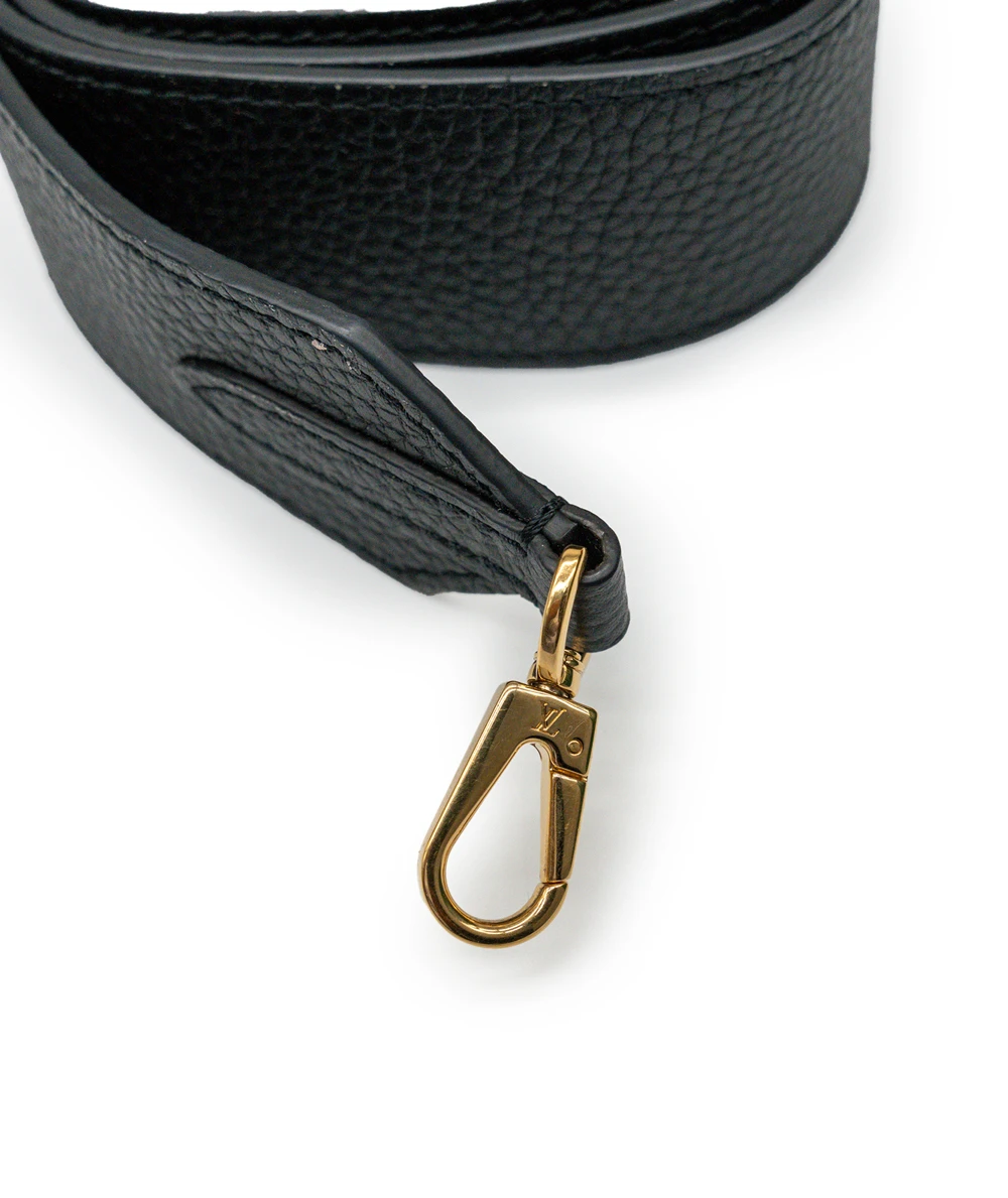 Louis Vuitton Capucines Mini Bag in Black Taurillon leather and Python Detailing