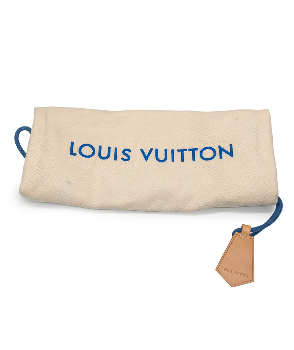 Louis Vuitton Capucines Mini Bag in Black Taurillon leather and Python Detailing