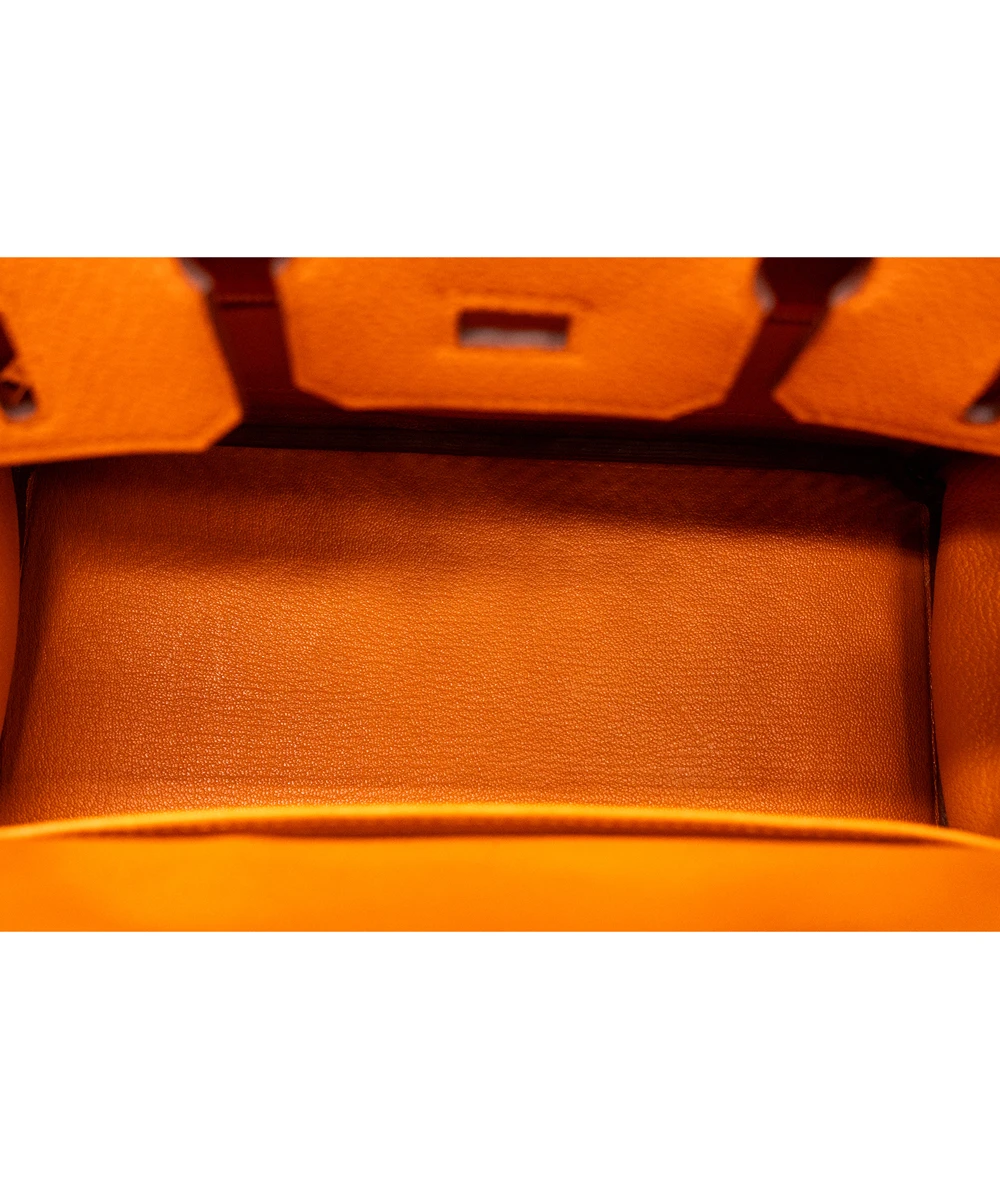 Hermes Birkin (Stamp B) Size 25 Togo Leather handbag in Orange with Gold Hardware Brand New Year 2023